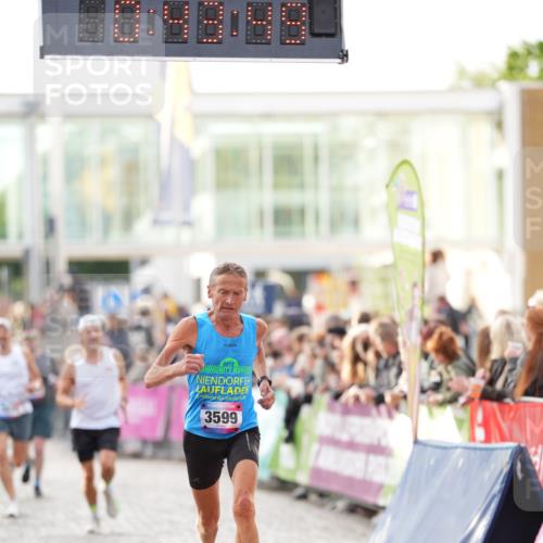 12.06.2026 - Holstenköstenlauf LAZAROV Photography http://msf.ph/oto/9739521 12.06.2026 19:43:48 Laufen 3599, 3639, 4434, 4799 meine-sportfotos.de