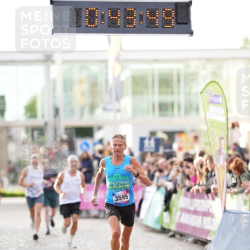12.06.2026 - Holstenköstenlauf LAZAROV Photography http://msf.ph/oto/9739522 12.06.2026 19:43:48 Laufen 3599, 3639, 4434, 4799 meine-sportfotos.de