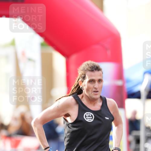 12.06.2026 - Holstenköstenlauf LAZAROV Photography http://msf.ph/oto/9739523 12.06.2026 19:43:44 Laufen 3064, 3188, 3191, 4799, 4843 meine-sportfotos.de