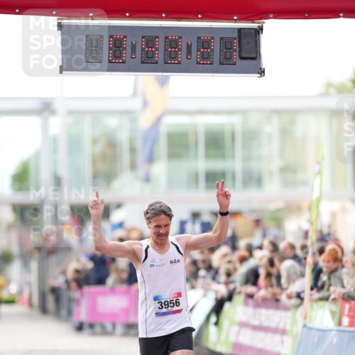 12.06.2026 - Holstenköstenlauf LAZAROV Photography http://msf.ph/oto/9739549 12.06.2026 19:43:20 Laufen 3956 meine-sportfotos.de