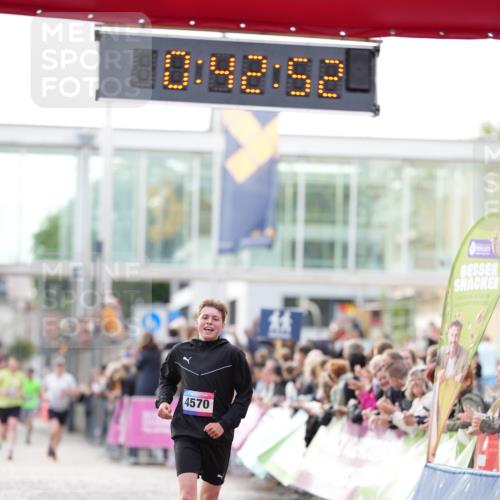 12.06.2026 - Holstenköstenlauf LAZAROV Photography http://msf.ph/oto/9739572 12.06.2026 19:42:51 Laufen 3968, 4570 meine-sportfotos.de