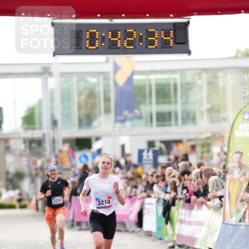 12.06.2026 - Holstenköstenlauf LAZAROV Photography http://msf.ph/oto/9739590 12.06.2026 19:42:33 Laufen 3210, 3294 meine-sportfotos.de