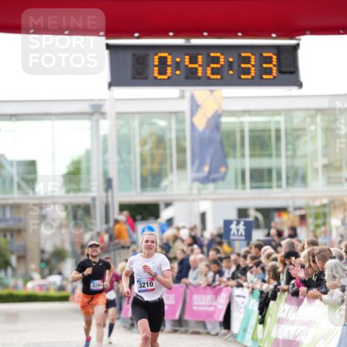 12.06.2026 - Holstenköstenlauf LAZAROV Photography http://msf.ph/oto/9739592 12.06.2026 19:42:33 Laufen 3210, 3294 meine-sportfotos.de