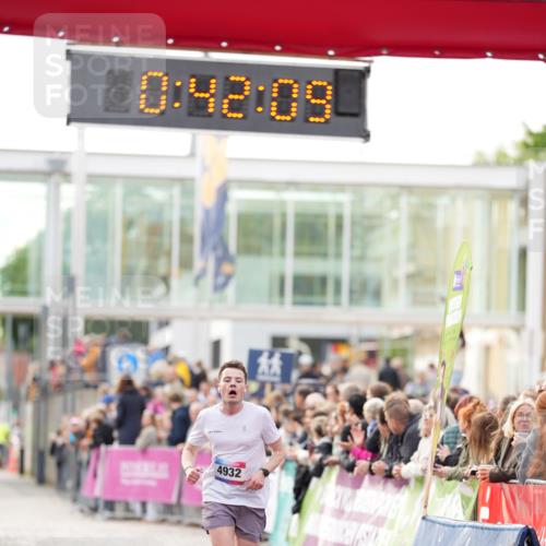 12.06.2026 - Holstenköstenlauf LAZAROV Photography http://msf.ph/oto/9739605 12.06.2026 19:42:09 Laufen 3680, 4932 meine-sportfotos.de