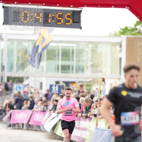 12.06.2026 - Holstenköstenlauf LAZAROV Photography http://msf.ph/oto/9739614 12.06.2026 19:41:54 Laufen 3656, 4251 meine-sportfotos.de