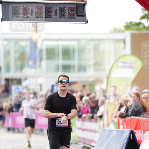 12.06.2026 - Holstenköstenlauf LAZAROV Photography http://msf.ph/oto/9739640 12.06.2026 19:41:13 Laufen 3075, 3235 meine-sportfotos.de