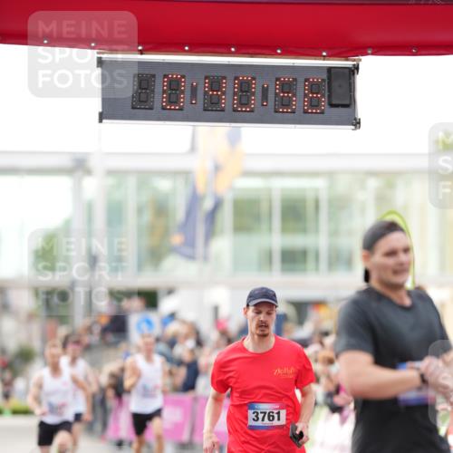 12.06.2026 - Holstenköstenlauf LAZAROV Photography http://msf.ph/oto/9739651 12.06.2026 19:40:56 Laufen 3211, 3761, 4421, 4432, 4441 meine-sportfotos.de