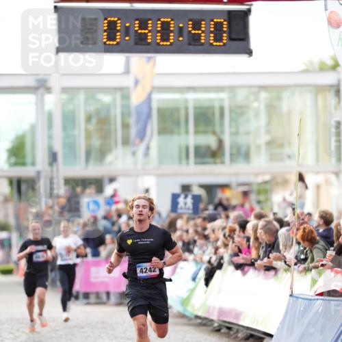 12.06.2026 - Holstenköstenlauf LAZAROV Photography http://msf.ph/oto/9739664 12.06.2026 19:40:39 Laufen 3219, 4174, 4242, 4830 meine-sportfotos.de