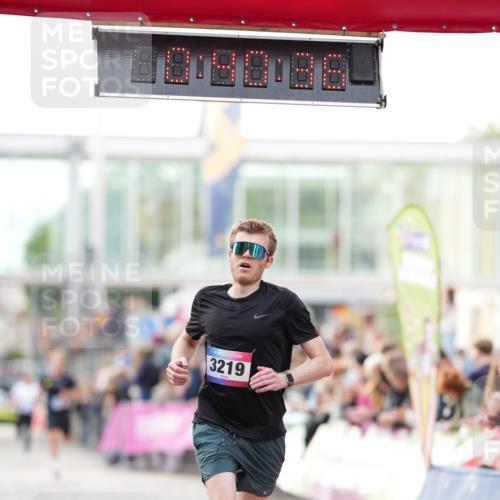 12.06.2026 - Holstenköstenlauf LAZAROV Photography http://msf.ph/oto/9739666 12.06.2026 19:40:35 Laufen 3219, 3510 meine-sportfotos.de