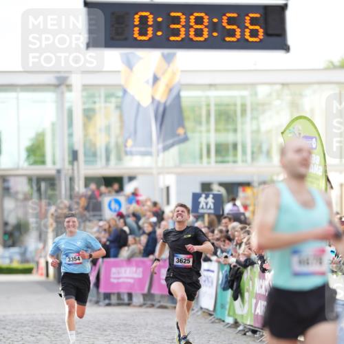 12.06.2026 - Holstenköstenlauf LAZAROV Photography http://msf.ph/oto/9739716 12.06.2026 19:38:55 Laufen 3354, 3625, 4678 meine-sportfotos.de