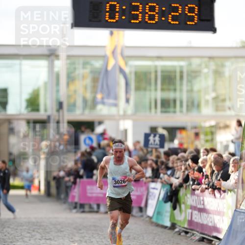12.06.2026 - Holstenköstenlauf LAZAROV Photography http://msf.ph/oto/9739727 12.06.2026 19:38:29 Laufen 3026, 4422 meine-sportfotos.de