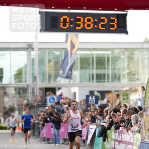 12.06.2026 - Holstenköstenlauf LAZAROV Photography http://msf.ph/oto/9739734 12.06.2026 19:38:22 Laufen 4422 meine-sportfotos.de