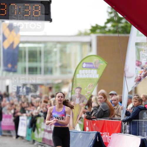 12.06.2026 - Holstenköstenlauf LAZAROV Photography http://msf.ph/oto/9739744 12.06.2026 19:37:38 Laufen 3058, 4639, 4816, 4819 meine-sportfotos.de