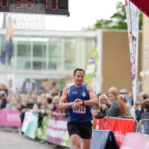 12.06.2026 - Holstenköstenlauf LAZAROV Photography http://msf.ph/oto/9739770 12.06.2026 19:36:09 Laufen 3332, 4714 meine-sportfotos.de