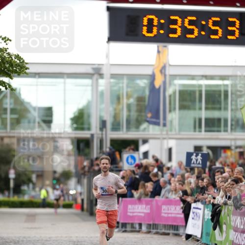 12.06.2026 - Holstenköstenlauf LAZAROV Photography http://msf.ph/oto/9739781 12.06.2026 19:35:52 Laufen 3096 meine-sportfotos.de