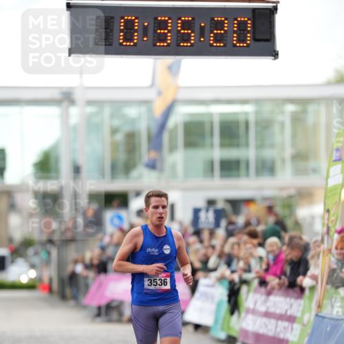 12.06.2026 - Holstenköstenlauf LAZAROV Photography http://msf.ph/oto/9739784 12.06.2026 19:35:20 Laufen 3536, 3633 meine-sportfotos.de