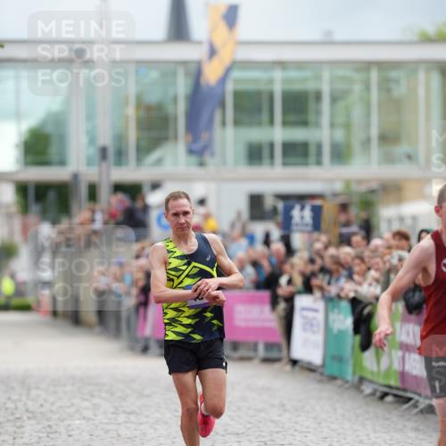 12.06.2026 - Holstenköstenlauf LAZAROV Photography http://msf.ph/oto/9739818 12.06.2026 19:31:54 Laufen 4664, 4800 meine-sportfotos.de