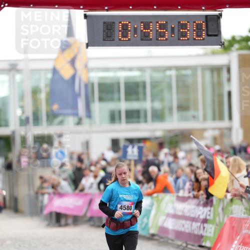 12.06.2026 - Holstenköstenlauf LAZAROV Photography http://msf.ph/oto/9739855 12.06.2026 18:15:28 Laufen 4580, 4584 meine-sportfotos.de