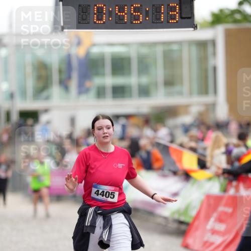 12.06.2026 - Holstenköstenlauf LAZAROV Photography http://msf.ph/oto/9739868 12.06.2026 18:15:11 Laufen 4330, 4405 meine-sportfotos.de