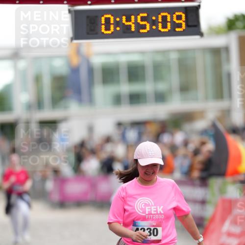 12.06.2026 - Holstenköstenlauf LAZAROV Photography http://msf.ph/oto/9739874 12.06.2026 18:15:07 Laufen 4315, 4330, 4405 meine-sportfotos.de