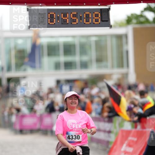12.06.2026 - Holstenköstenlauf LAZAROV Photography http://msf.ph/oto/9739876 12.06.2026 18:15:06 Laufen 4315, 4330 meine-sportfotos.de