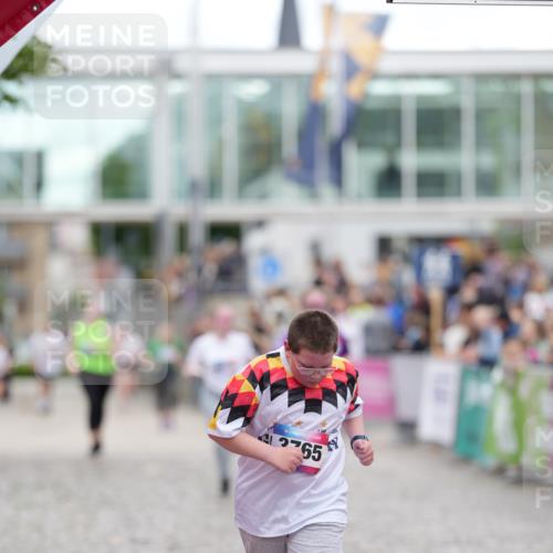 12.06.2026 - Holstenköstenlauf LAZAROV Photography http://msf.ph/oto/9739915 12.06.2026 18:11:08 Laufen 3316, 3765, 4477 meine-sportfotos.de