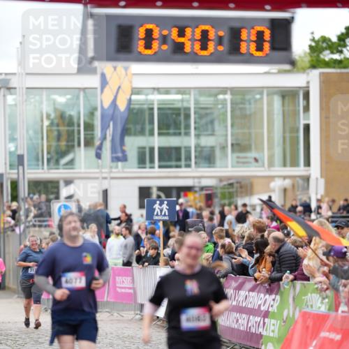 12.06.2026 - Holstenköstenlauf LAZAROV Photography http://msf.ph/oto/9739951 12.06.2026 18:10:08 Laufen 4077, 4082 meine-sportfotos.de