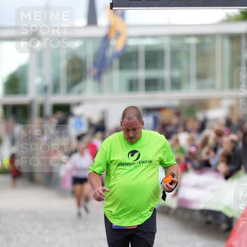 12.06.2026 - Holstenköstenlauf LAZAROV Photography http://msf.ph/oto/9739953 12.06.2026 18:09:28 Laufen 3727, 4200, 4483 meine-sportfotos.de
