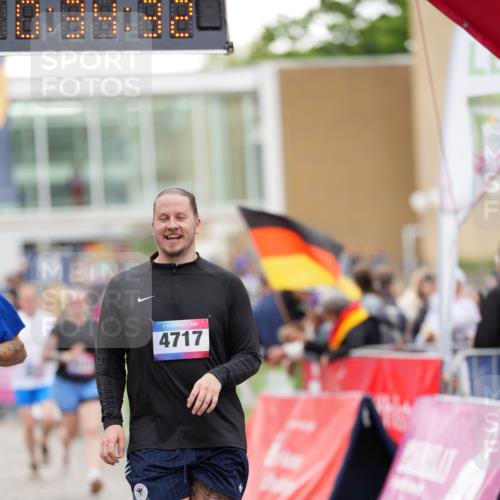 12.06.2026 - Holstenköstenlauf LAZAROV Photography http://msf.ph/oto/9740022 12.06.2026 18:04:30 Laufen 3788, 3808, 4119, 4450, 4553, 4717, 4757, 4763, 4764 meine-sportfotos.de