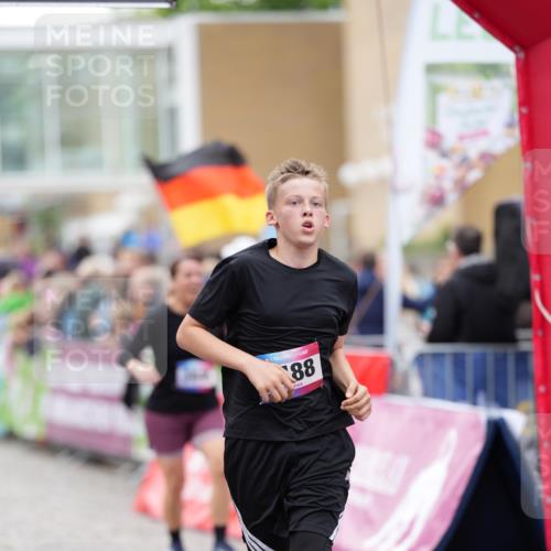 12.06.2026 - Holstenköstenlauf LAZAROV Photography http://msf.ph/oto/9740058 12.06.2026 18:03:52 Laufen 3713, 3736, 3845, 3913, 4488 meine-sportfotos.de
