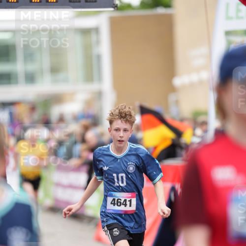 12.06.2026 - Holstenköstenlauf LAZAROV Photography http://msf.ph/oto/9740063 12.06.2026 18:03:42 Laufen 3232, 3641, 3675, 3726, 3743, 4410, 4641, 4652, 4653 meine-sportfotos.de