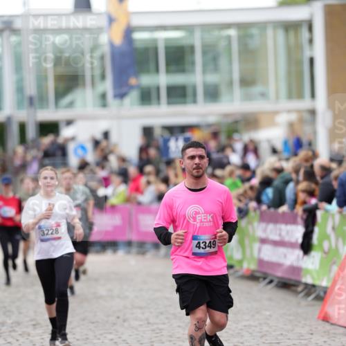 12.06.2026 - Holstenköstenlauf LAZAROV Photography http://msf.ph/oto/9740077 12.06.2026 18:03:31 Laufen 3155, 3228, 3864, 4057, 4349, 4618, 4619, 4724 meine-sportfotos.de