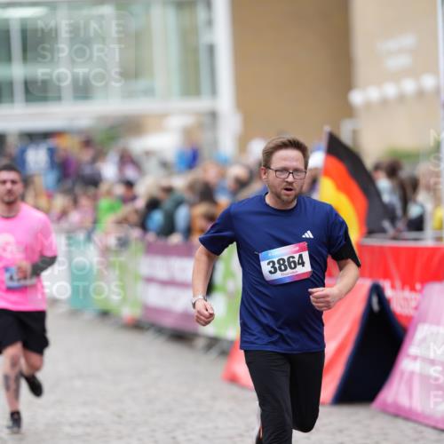 12.06.2026 - Holstenköstenlauf LAZAROV Photography http://msf.ph/oto/9740078 12.06.2026 18:03:30 Laufen 3155, 3228, 3369, 3864, 4057, 4349 meine-sportfotos.de
