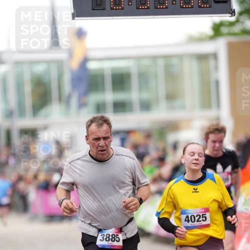 12.06.2026 - Holstenköstenlauf LAZAROV Photography http://msf.ph/oto/9740100 12.06.2026 18:03:00 Laufen 3263, 3885, 4009, 4025, 4027, 4453, 4626, 4909 meine-sportfotos.de