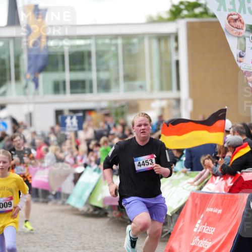 12.06.2026 - Holstenköstenlauf LAZAROV Photography http://msf.ph/oto/9740107 12.06.2026 18:02:55 Laufen 3399, 4009, 4027, 4453, 4626, 4677 meine-sportfotos.de