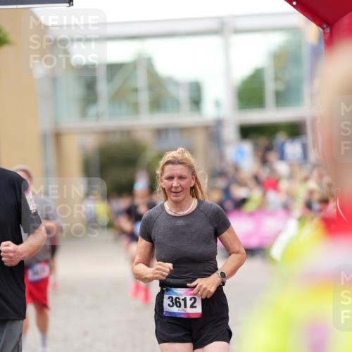 12.06.2026 - Holstenköstenlauf LAZAROV Photography http://msf.ph/oto/9740119 12.06.2026 18:02:39 Laufen 3287, 3548, 3611, 3612, 3614, 3631, 3655, 3868, 4393, 4394 meine-sportfotos.de