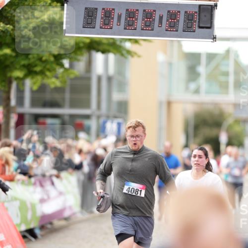 12.06.2026 - Holstenköstenlauf LAZAROV Photography http://msf.ph/oto/9740135 12.06.2026 18:02:25 Laufen 3942, 4080, 4081 meine-sportfotos.de