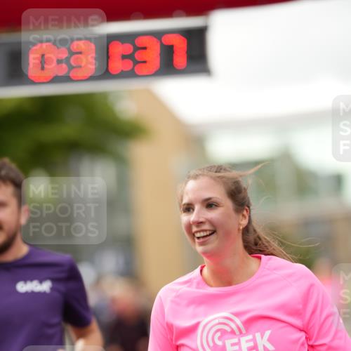 12.06.2026 - Holstenköstenlauf LAZAROV Photography http://msf.ph/oto/9740185 12.06.2026 18:01:35 Laufen 3300, 4075, 4076, 4335, 4338, 4398, 4541, 4874, 4905, 4906 meine-sportfotos.de