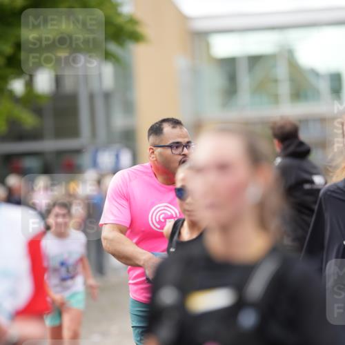 12.06.2026 - Holstenköstenlauf LAZAROV Photography http://msf.ph/oto/9740203 12.06.2026 18:01:18 Laufen 3229, 3237, 3435, 3466, 3467, 3547, 3607, 3963, 3965, 4037, 4079, 4316, 4564, 4591, 4638, 4672, 4710, 4769 meine-sportfotos.de