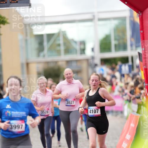 12.06.2026 - Holstenköstenlauf LAZAROV Photography http://msf.ph/oto/9740245 12.06.2026 18:00:36 Laufen 3088, 3197, 3527, 3528, 3741, 3777, 3997, 4010, 4107, 4637 meine-sportfotos.de