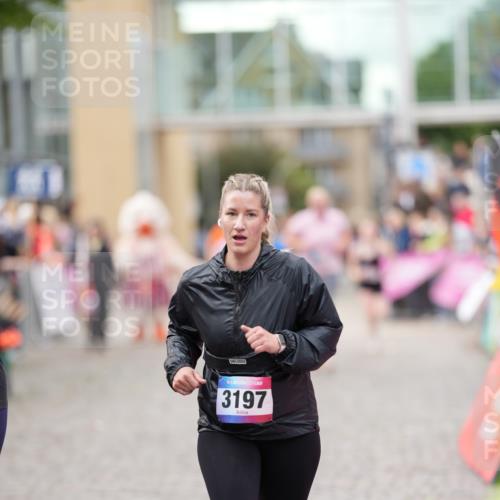 12.06.2026 - Holstenköstenlauf LAZAROV Photography http://msf.ph/oto/9740249 12.06.2026 18:00:33 Laufen 3197, 3741, 3777, 3997, 4010, 4107 meine-sportfotos.de