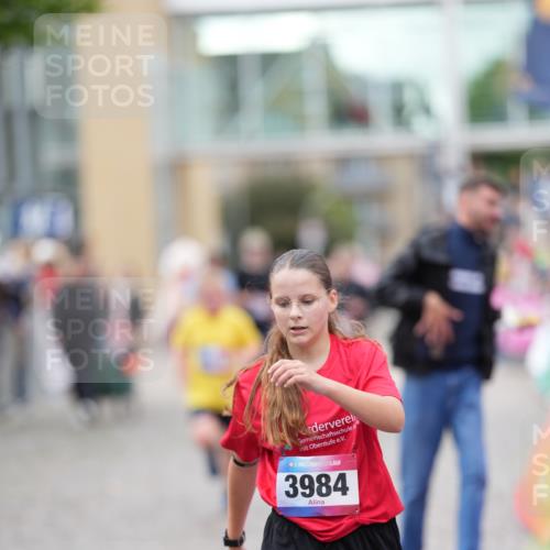 12.06.2026 - Holstenköstenlauf LAZAROV Photography http://msf.ph/oto/9740256 12.06.2026 18:00:27 Laufen 3579, 3805, 3826, 3984, 4010, 4281, 4476 meine-sportfotos.de
