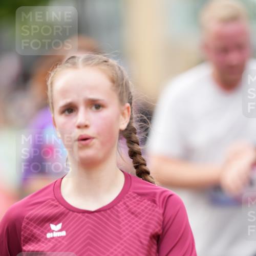 12.06.2026 - Holstenköstenlauf LAZAROV Photography http://msf.ph/oto/9740258 12.06.2026 18:00:26 Laufen 3579, 3805, 3826, 3984, 4010, 4281, 4476 meine-sportfotos.de