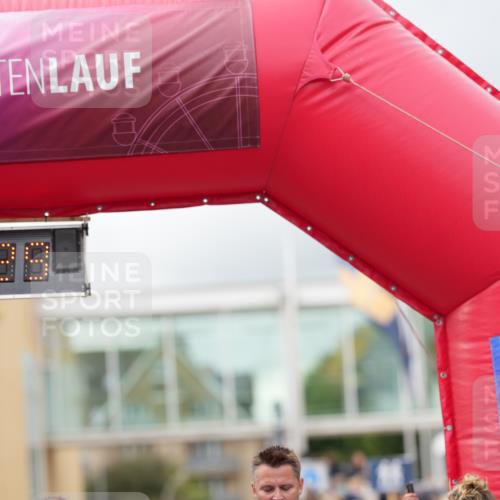 12.06.2026 - Holstenköstenlauf LAZAROV Photography http://msf.ph/oto/9740308 12.06.2026 17:59:27 Laufen 3003, 3017, 3405, 3553, 3832, 4198, 4283, 4284, 4289, 4742, 4837 meine-sportfotos.de