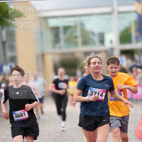 12.06.2026 - Holstenköstenlauf LAZAROV Photography http://msf.ph/oto/9740334 12.06.2026 17:59:04 Laufen 3012, 3389, 3486, 3565, 3644, 3714, 4052, 4317, 4331, 4334, 4667, 4668, 4681 meine-sportfotos.de
