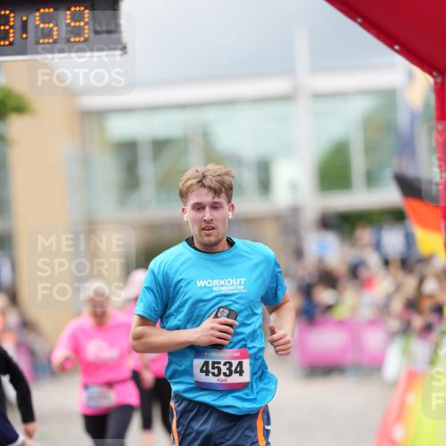 12.06.2026 - Holstenköstenlauf LAZAROV Photography http://msf.ph/oto/9740343 12.06.2026 17:58:57 Laufen 3326, 3331, 3402, 4047, 4054, 4272, 4317, 4331, 4521, 4534 meine-sportfotos.de