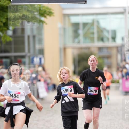 12.06.2026 - Holstenköstenlauf LAZAROV Photography http://msf.ph/oto/9740480 12.06.2026 17:56:49 Laufen 3484, 3679, 3742, 4559 meine-sportfotos.de