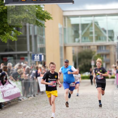12.06.2026 - Holstenköstenlauf LAZAROV Photography http://msf.ph/oto/9740508 12.06.2026 17:56:26 Laufen 3156, 3794, 4073, 4263, 4899 meine-sportfotos.de