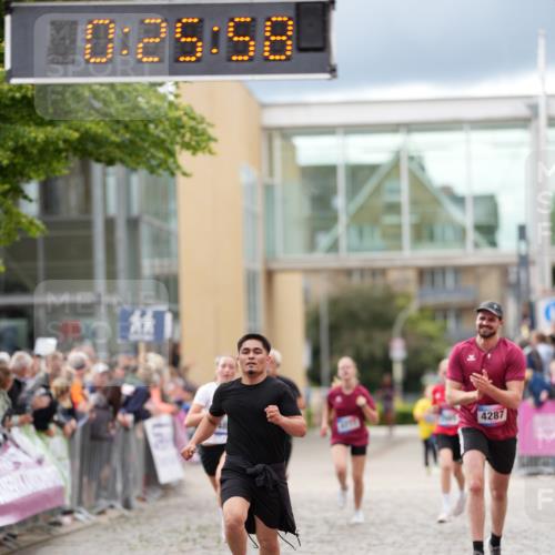 12.06.2026 - Holstenköstenlauf LAZAROV Photography http://msf.ph/oto/9740542 12.06.2026 17:55:56 Laufen 3013, 3198, 3662, 3964, 3985, 4231, 4232, 4277, 4287, 4780, 4853, 4863 meine-sportfotos.de