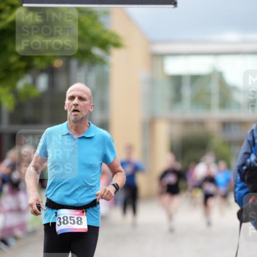 12.06.2026 - Holstenköstenlauf LAZAROV Photography http://msf.ph/oto/9740591 12.06.2026 17:55:07 Laufen 3028, 3093, 3564, 3858, 4264, 4734 meine-sportfotos.de